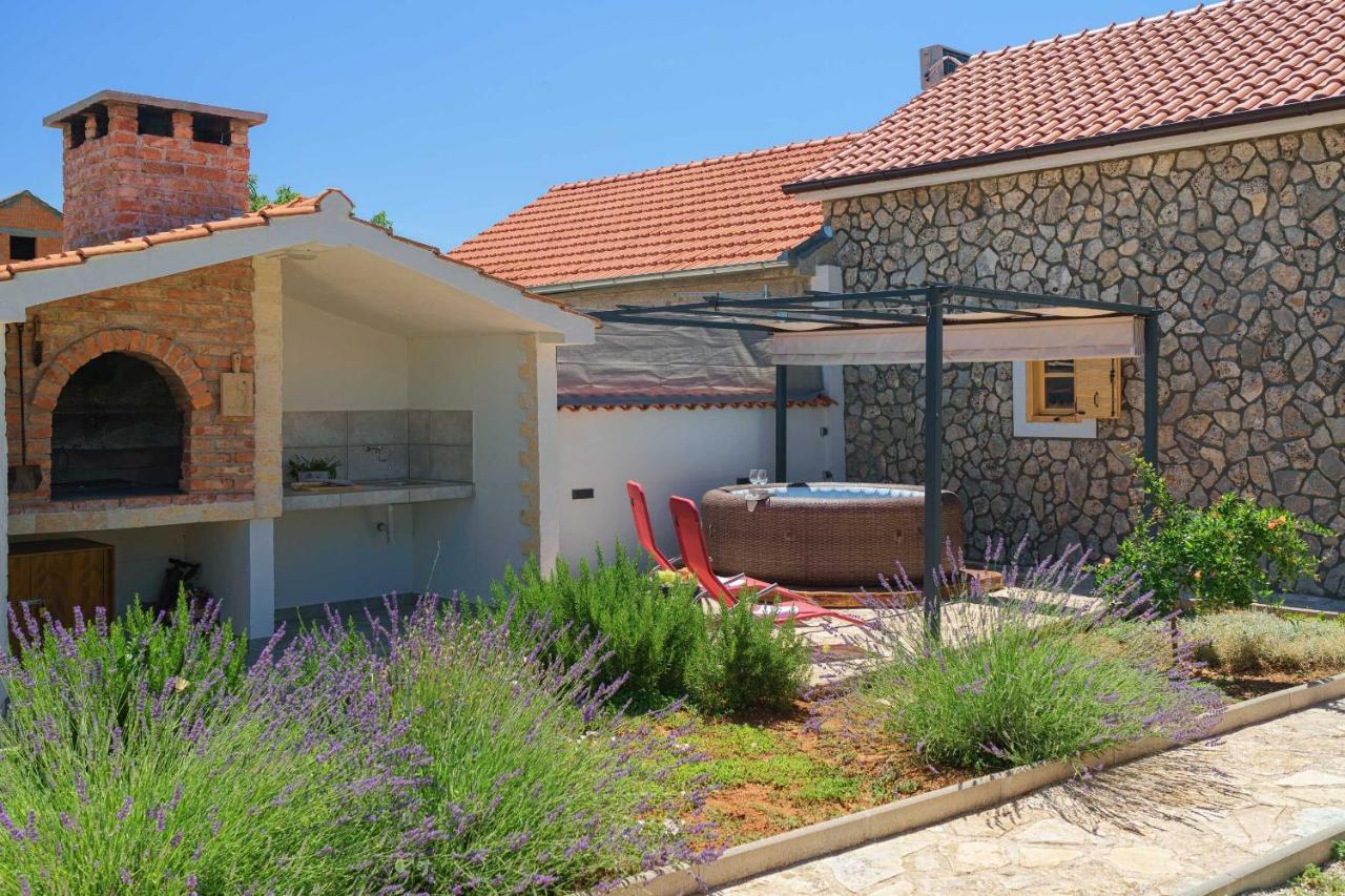 Country House Frane Ladevci 外观 照片